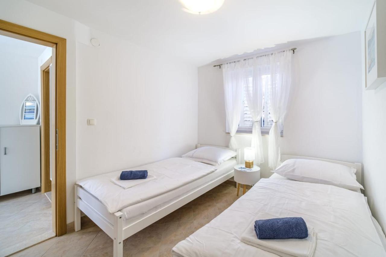 Apartmani P&S Supetar Extérieur photo